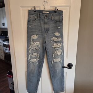Distressed Levi Jeans Light Blue Jeans